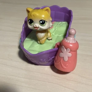 Littlest Pet Shop MM1 Magic Motion Cat with Bed Authentic LPS - Picture 1 of 7