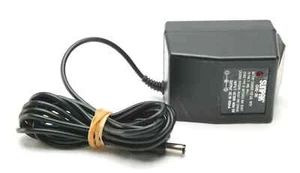 SUNPAK  CHG-20 BATTERY CHARGER FOR TR PAK II & PK4 DC 9V 400mA. TESTED. 1 OWNER - Picture 1 of 1