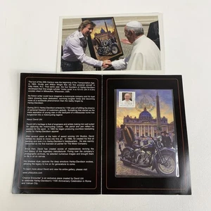 Estampilla de colección del Papa Francisco con Harley de David Uhl "Encuentro casual" firmada - Imagen 1 de 8