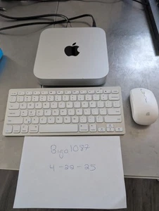 Apple Mac Mini (256GB SSD, M1 8-Core, 3 GHz, 8 GB RAM) - Silver, A2348 - Picture 1 of 4