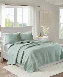 Madison Park Tuscany Scalloped Edge King/Cal King Bedspread Quilt Set Seafoam - Picture 1 of 6