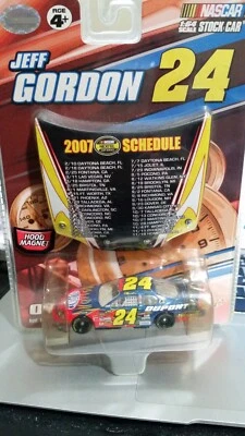 Jeff Gordon #24 DuPont/Flames 2007 Monte Carlo SS 1/64 - con capucha - envío gratuito Foto 1 de 2