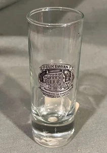 Große 4" Zinn auf Glas Tun Taverne - "Geburtsort der Marine Corp" Schnapsglas - Bild 1 von 5