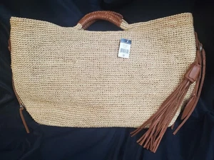 Woman's Handbags Lauren Ralph Lauren Seagrass Macrame Raffia Handmade Tote NWT - Picture 1 of 16