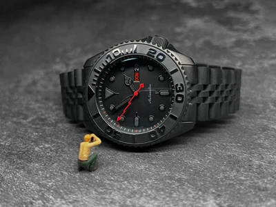 ModierCustom SeikMod Stealth Diver | NH36Aut | Красный календарь | BlackCeramicBezel - Изображение 1 из 4