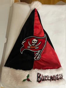 NFL TAMPA BAY BUCCANEERS Christmas Santa HAT Pompom Embroidered Logo  VGC - Picture 1 of 2