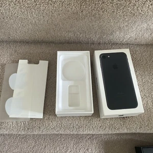 Apple iPhone 7 Noir BOITE SEULE 128 Go - Photo 1 sur 2