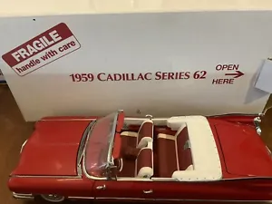 Danbury Mint 1959 Cadillac Series 62 Convertible 1:24 Diecast Car No COD  No Ant - Picture 1 of 6