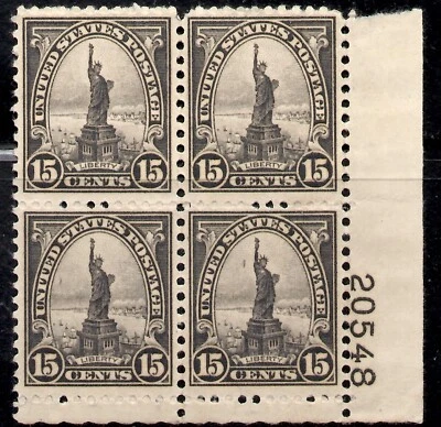 U S Scott 696 Statue of Liberty Plate Block of 4 MNH Plate 20548 Bottom Right - Image 1 of 2