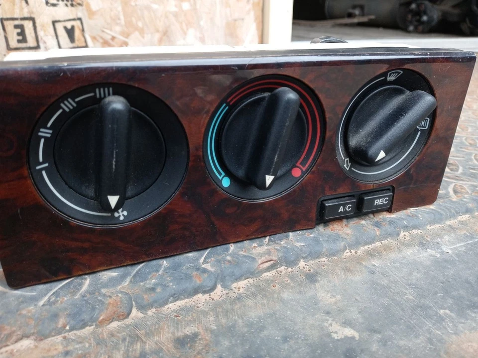 Temperature Control With Climate Control Fits 94-98 AUDI CABRIOLET 58733 - Image 1 of 4