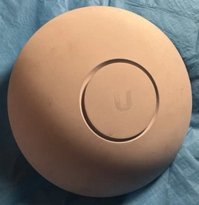 Ubiquiti UniFi UAP-AC-LR access point - Photo 1/4