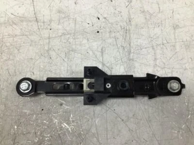 起亚 SEDONA 2010 前左座椅皮带高度调节器工厂 — 第 1/4 张图片