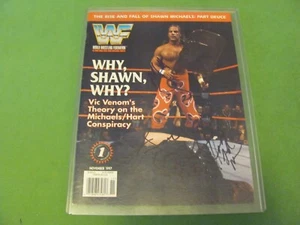 VINTAGE SHAWN MICHAELS *SIGNED AUTOGRAPH* NOVEMBER 1997 HBK WWF MAGAZINE - Imagen 1 de 8