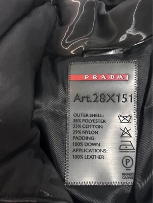 Chaqueta de nieve Prada AUTÉNTICA Foto 1 de 4