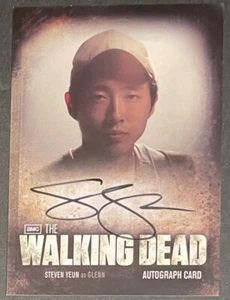 2012 THE WALKING DEAD AUTOGRAPHED TRADING CARD Steven Yeun/Glenn Season 2 - Picture 1 of 14
