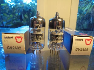 MULLARD CV2492 E88CC COPPIA TUBI VALVOLE NUOVI VECCHI STOCK BRITISH MILIARY VINTAGE - Foto 1 di 7