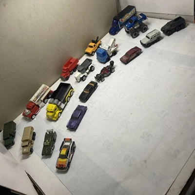 Vintage Matchbox and Hot Wheels Emergency Vehicles- And More Lot of 18 - Image 1 of 4