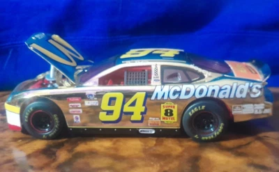 Bill Elliott #94 MCDONALDS GOLD 1/24 RACING CHAMPIONS 1998 DIECAST Foto 1 de 4