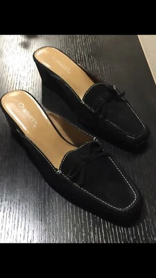 Mules de gamuza sintética sin cordones negro 2" tacón talla 6 Foto 1 de 3