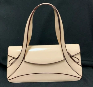 BCBG Maxazria Suave Rosa Desnudo Carcasa Marrón Recorte Bolso de Mano NUEVO - Imagen 1 de 11