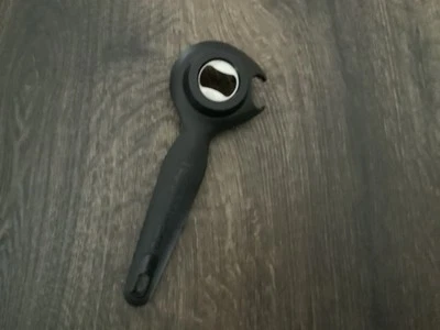 Tupperware Küchenhai, Multiöffner, Flaschenöffner in schwarz, Neuwertig - Bild 1 von 3