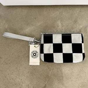 Kipling Creativity XL Checkerboard Black And Silver Pouch Wristlet NWT - Picture 1 of 8
