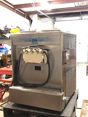 Very Nice! Taylor Commercial Soft Serve Ice Cream Machine Model 338-27 • 4,000$