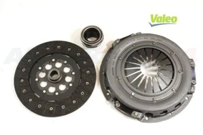 Land Rover Discovery 2 & Defender TD5 New Clutch Kit GCKTD5 - Image 1 of 2