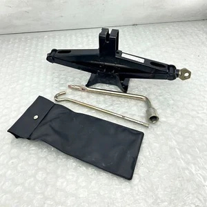 Jack Set Tool Kit for Mitsubishi SHOGUN PININ PAJERO PININ H76W 1.8 - Picture 1 of 12