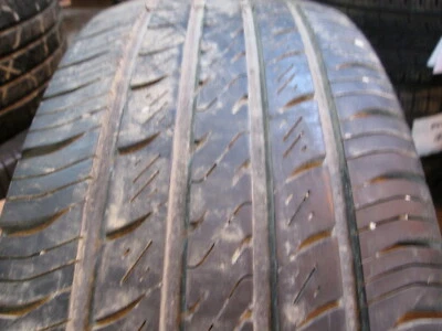 P215/60R17 Hankook Optimo H727 95 T Used 7/32nds - Image 1 of 4