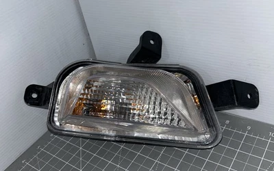Luz de señal de giro Buick Encore GX 2020-2023 lado del pasajero OEM Foto 1 de 4