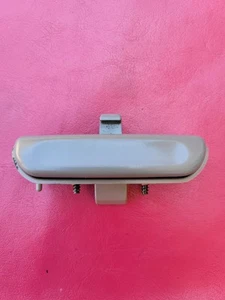2002-2006 Toyota CAMRY / '97-'01 Lexus ES300 Console Armrest LATCH - TAUPE/GRAY - Bild 1 von 4