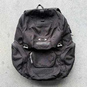 Vintage Oakley Panel Backpack Black “The Book of Eli” Tactical Bag - Y2K - - Picture 1 of 5