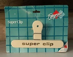 Super Clip Vintage Chip Bag Saver Seal Plastic Off White Gold Tone Letters - Picture 1 of 4