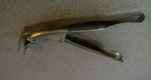 Vintage Gourmet Kitchen Himark Grasping Pinching Handle  - Picture 1 of 5
