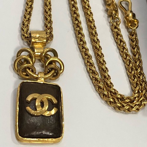 Collana quadrata nera CHANEL CC loghi 28" tono oro 97A originale con scatola #6803