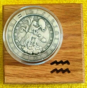 1 oz * AQUARIUS * Ultra High Relief Zodiac .999 Pure Silver Round in Display Box - Picture 1 of 9