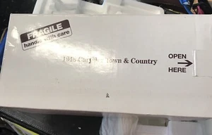 Danbury Mint 1948 Chrysler Town & Country Diecast Convertible Car. ( E ) - Picture 1 of 8