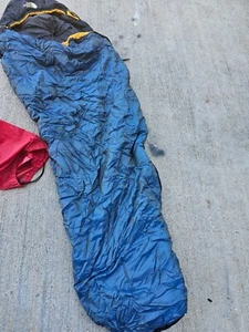vintage The North Face Sleeping Bag Mummy Style Camping 100% polyester fiber - Picture 1 of 12
