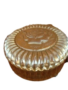 Marigold Iridescent Carnival Glass Powder Dish/ Candy Dish w/ lid- Rose Design - Picture 1 of 3