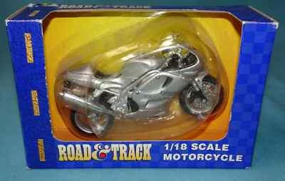 31026 MAISTO Road & Track 1/18 Scale Motorcycle Silver grey Triumph Daytona 955i - Image 1 of 4