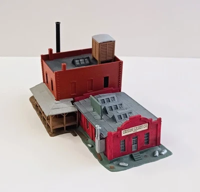 POLA QUICK HO SCALE CRUSOM CASKET CO. 1920 FACTORY BUILDING - Image 1 of 4
