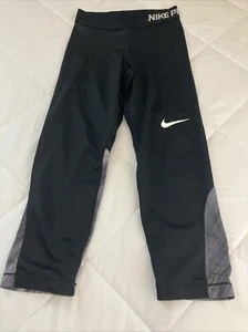 Nike Pro Leggings Women's XS Black Capri Mid-Rise Dri-Fit Workout Sportswear - Picture 1 of 6