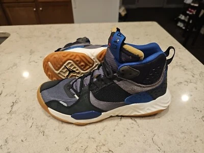 Jordan Delta Mid Negro/Rojo Gimnasio-Gris Oscuro-Azul Tormenta (DC2130 006) Talla 11 Foto 1 de 4