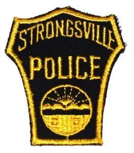 "Parche de policía del sheriff Strongsville Ohio Ohio Ohio Oh DE COLECCIÓN ANTIGUO MONTAJE DE MALLA EN LA PARTE POSTERIOR 4""" - Imagen 1 de 2