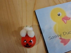 Refrigerator Magnet GHOST IN PUMPKIN Jack O Lantern 2" Handmade Halloween - Bild 1 von 2
