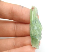 Green Kyanite Natural Crystal Rough 41X12X10 mm Minerals Loose Stone - Picture 1 of 12