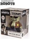 Fait à la Main Par Robots The Goonies One-Eyed Willy 12.7cm Vinyle Figure Tricot
