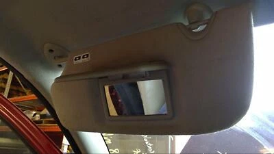 Used Left Sun Visor fits: 2006 Chevrolet Trailblazer w/illumination Left Grade A — 第 1/4 张图片