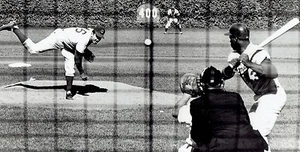 1964 foto con cable de los Chicago Cubs Larry Jackson Los Angeles Dodgers Willie Crawford - Imagen 1 de 2